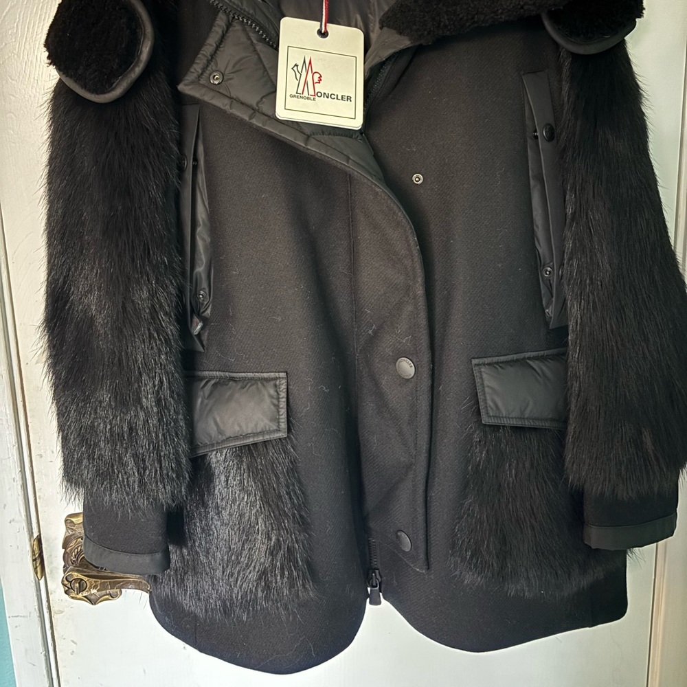 Authentic Moncler Jacket - Picture 9 of 11